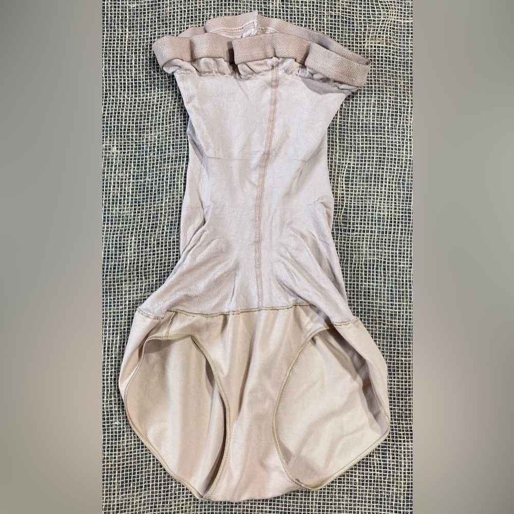 Spanx Shapewear Size C By Sara Blakey See pictures for measurements - Picture 1 of 7